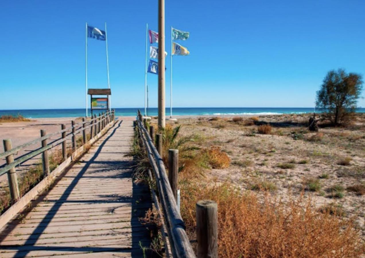 Villa Global Properties, Bonito Adosado Con Jardin En La Playa De Almarda Sagunt Exterior foto
